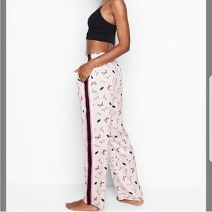 Victoria's Secret Pink Butterfly-Print Sleep Pants in Light Pink Medium
